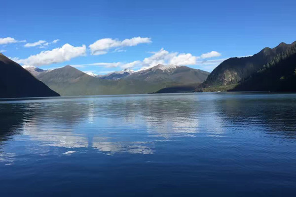 深度環線全景，布宮，林芝，巴松措，大峽谷，朗縣，澤當，拉姆拉錯，羊湖，滿拉水庫，日喀則，納木措扎營8晚9日游